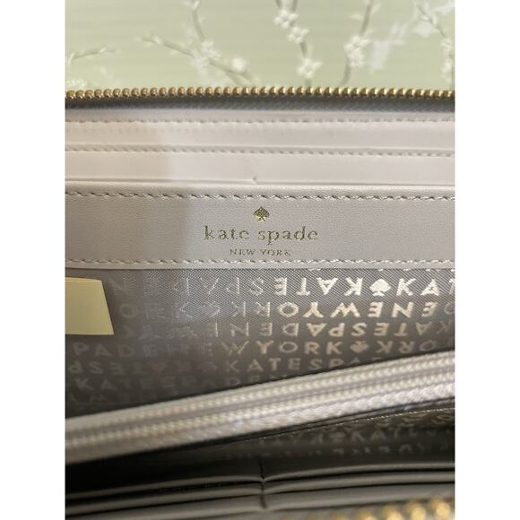 Kate Spade New York Wallet Clutch - Gray, Zippered Closure, Zipper Coin - Picture 6 of 9